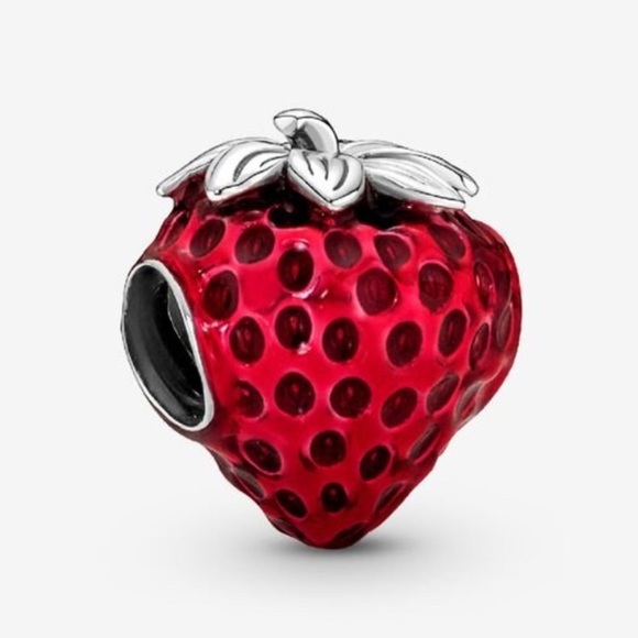 Pandora Jewelry - Pandora Seeded Strawberry Fruit Charm
Sterling silver
Brand New!